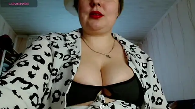 Mari_77777's cam snapshot