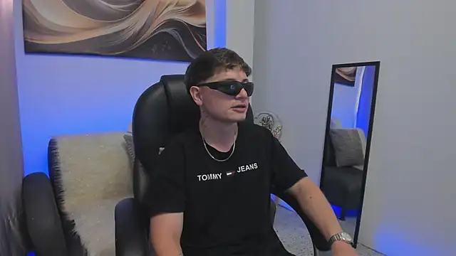 Leoo_Miller's cam snapshot