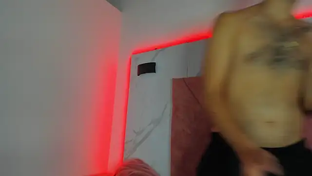 HellAndDante_'s cam snapshot