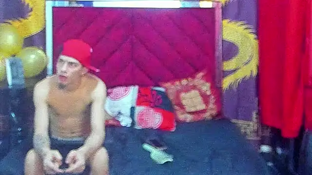 Pride_couple's cam snapshot