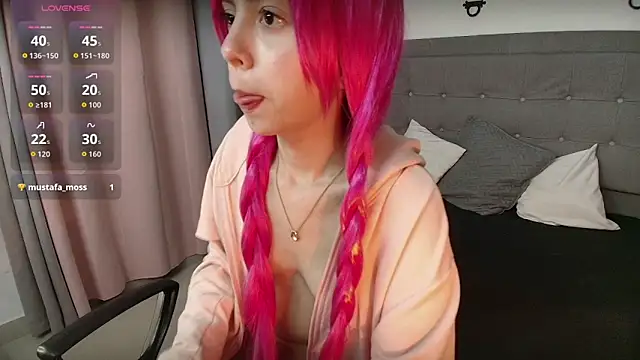 Natalye_23's cam snapshot