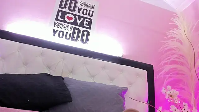 Barbieteeen's cam snapshot