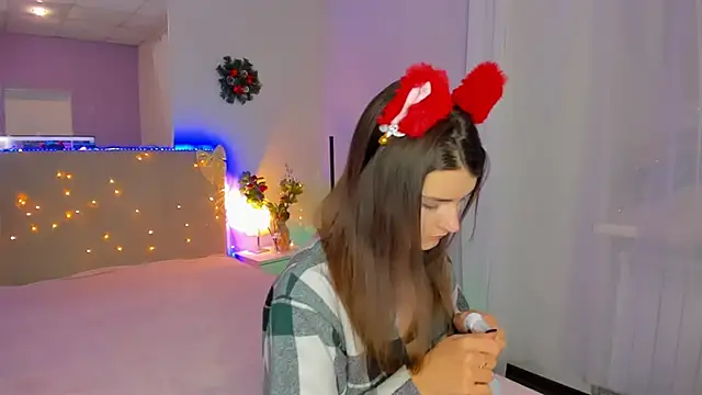 Laura_Leee's cam snapshot