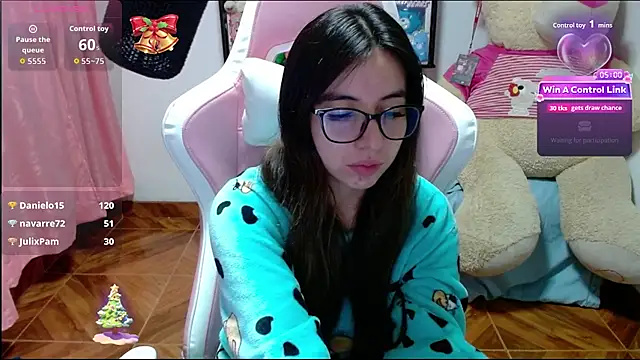 Maggie_Fox3's cam snapshot