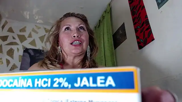 Kazsandraa's cam snapshot