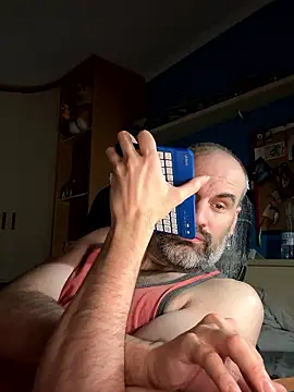 pollito1985_2's cam snapshot