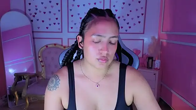 tamara_brown_t's cam snapshot