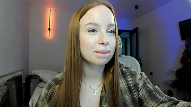 PollyPeach_'s cam snapshot