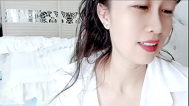 lookbyby's cam snapshot