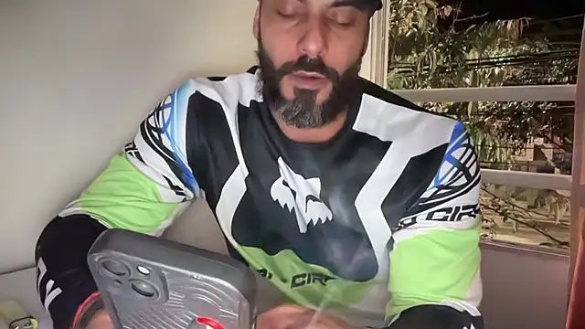 romeolovedark live sex cam