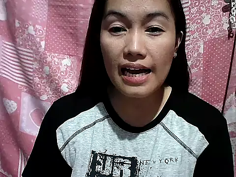 CreamyPussy30's cam snapshot