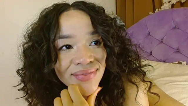 kiarablue live sex cam