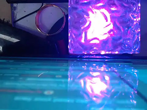 anika_bold's cam snapshot