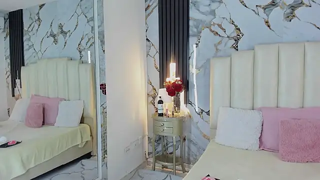 lulumars's cam snapshot