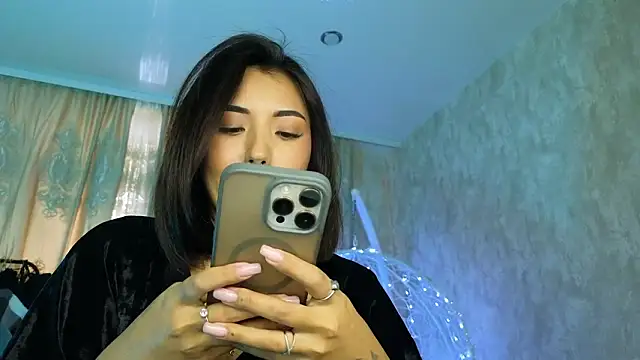 lily__foster's cam snapshot