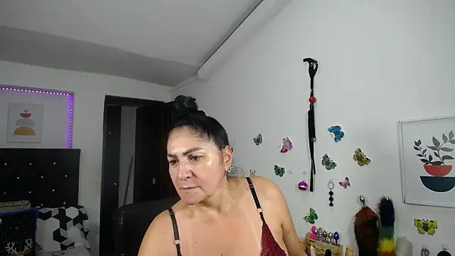 mature_bigboobs10's cam snapshot