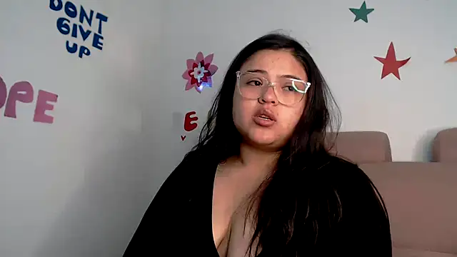 lizzie_c's cam snapshot