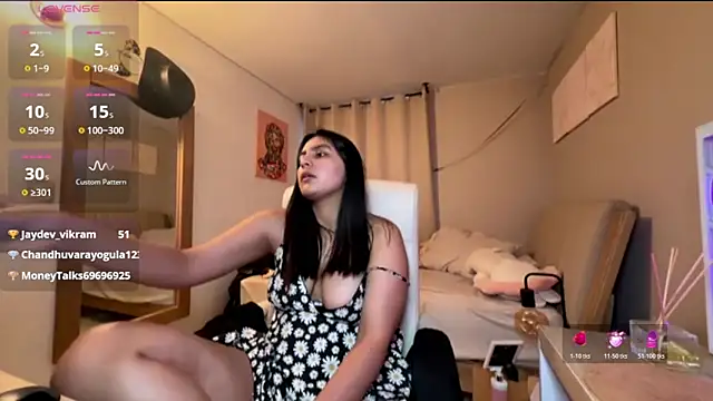 cloe_small's cam snapshot