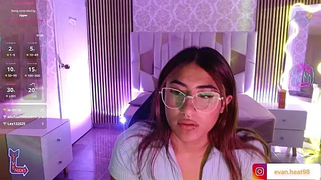 Livglow_tay's cam snapshot