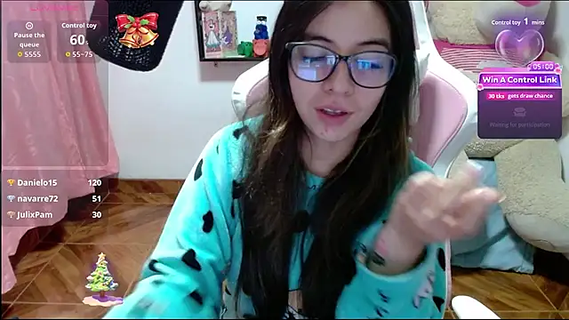 Maggie_Fox3's cam snapshot