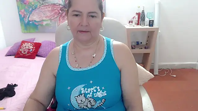 leonela_69's cam snapshot