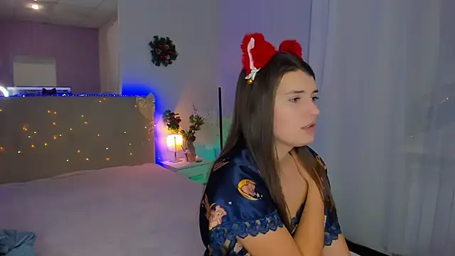 Laura_Leee's cam snapshot