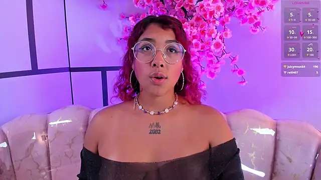 Olivejoness's cam snapshot