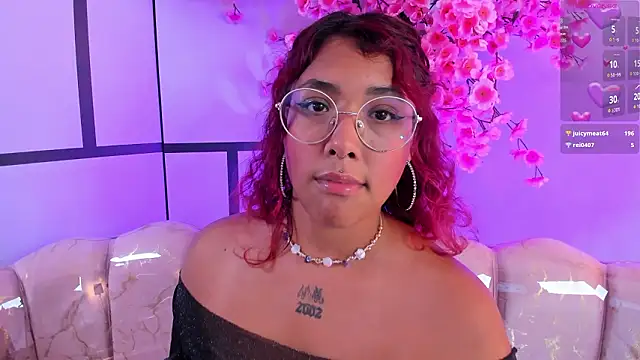 Olivejoness's cam snapshot