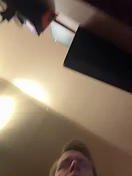 DILFiGuess1's cam snapshot