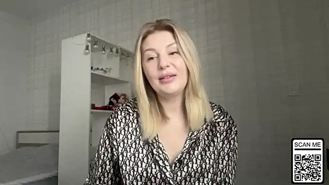 Blondie_xoxoxo's cam snapshot