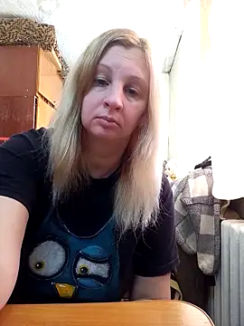 BustyBlond's cam snapshot