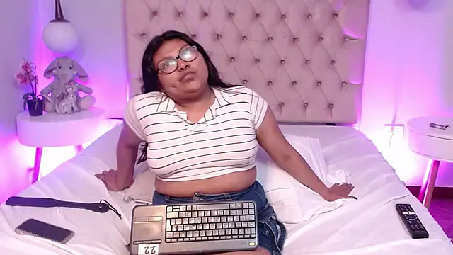 Kiri_Black_'s cam snapshot