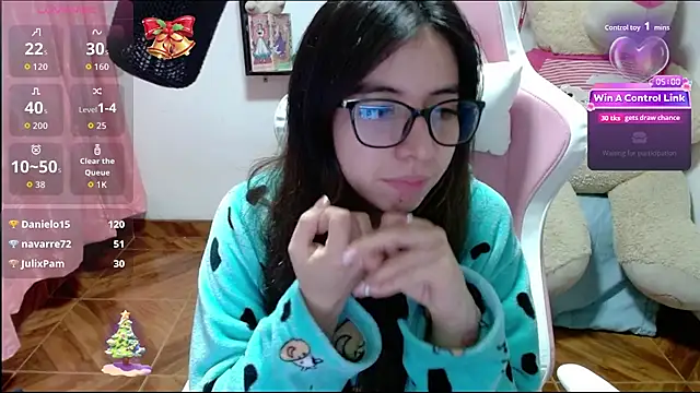 Maggie_Fox3's cam snapshot