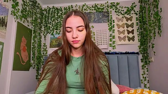 Fit_Brunette_'s cam snapshot