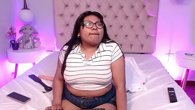 Kiri_Black_ live sex cam