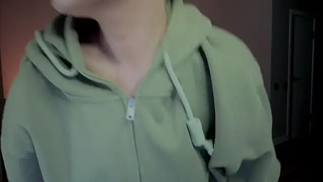 RileyMee live sex cam