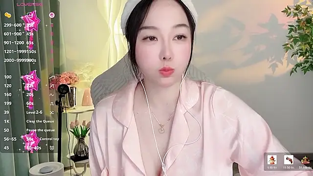 Liz-nn's cam snapshot