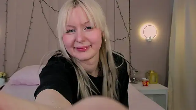 AdeleSilvy's cam snapshot