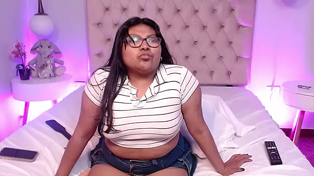 Kiri_Black_'s cam snapshot