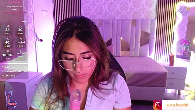 Livglow_tay's cam snapshot