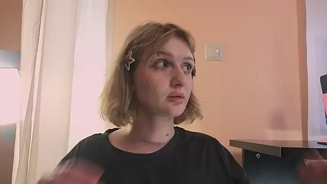 ELLIEJAY's cam snapshot