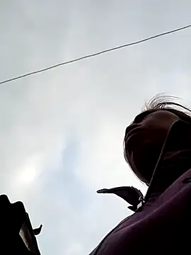 bella-la's cam snapshot