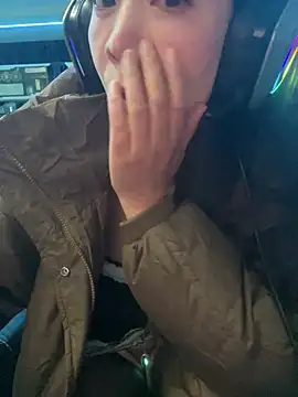 xiangxiang-love's cam snapshot