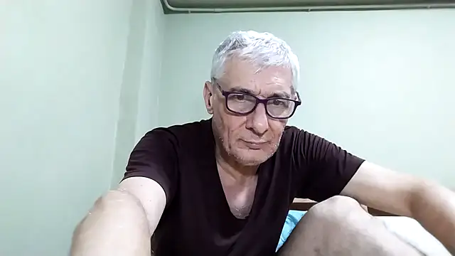 BIGUNCUTHARDCOCK live sex cam