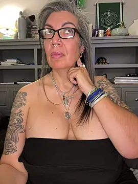 dieseldame1313 live sex cam