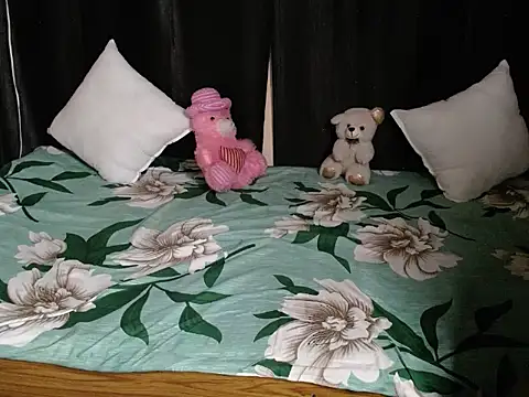 Naughtyy_stripgirl's cam snapshot