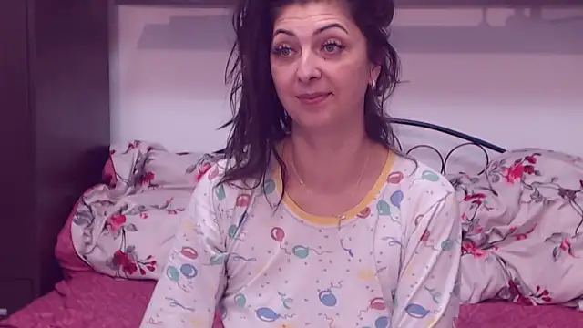 DivinSandra's cam snapshot