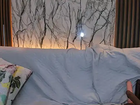 Pauline_Fox's cam snapshot