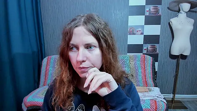 pa1e_pr1ncess's cam snapshot