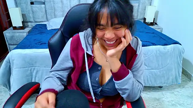 laureentt_'s cam snapshot